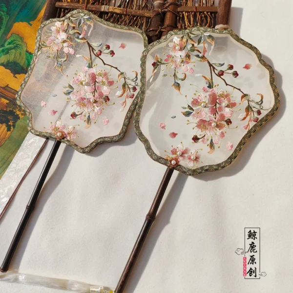 Single-sided embroidered crape myrtle flower folding fan