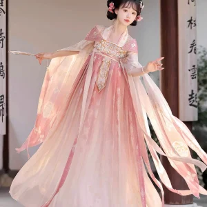 Flower Tail | 3-Pieces Tang Embroidered Hanfu (花瑶)