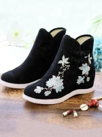Ancient Chinese Style Embroidered Hanfu Boots for Women