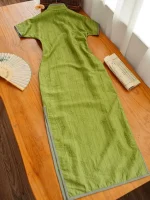 Female Plus Size Fashion Slit Cheongsam (Qipao)