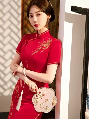 Traditional Red Chinese Wedding Bridal Cheongsam Dress